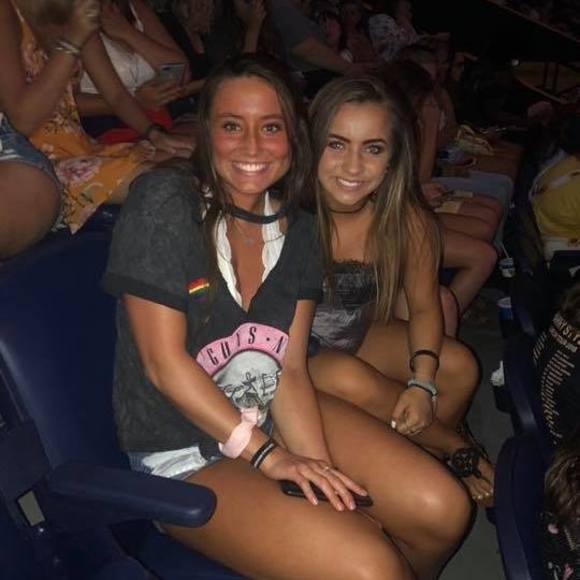 Meet your Posher, Macy - Picture 1 of 1